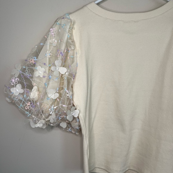 NWT &Merci Puff Sleeve Top Size Large (Fits like Medium) - Picture 10 of 11